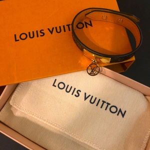 Luis Vuitton brand new, never worn logomania bracelet.